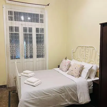 Old Mansion In Center Of Apartment *